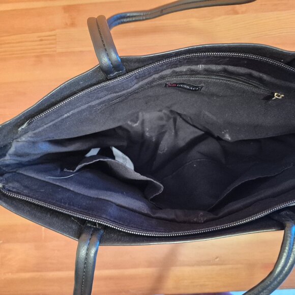 Gussaci purse handbag with ponpon keychain - Picture 5 of 12